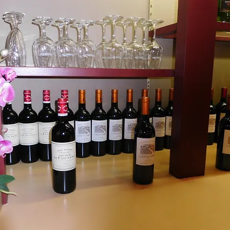 The Originals Access, Szálloda 2*