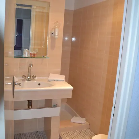 Hotel The Originals Access, 2*