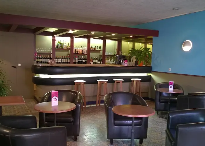 The Originals Access, Szálloda 2*