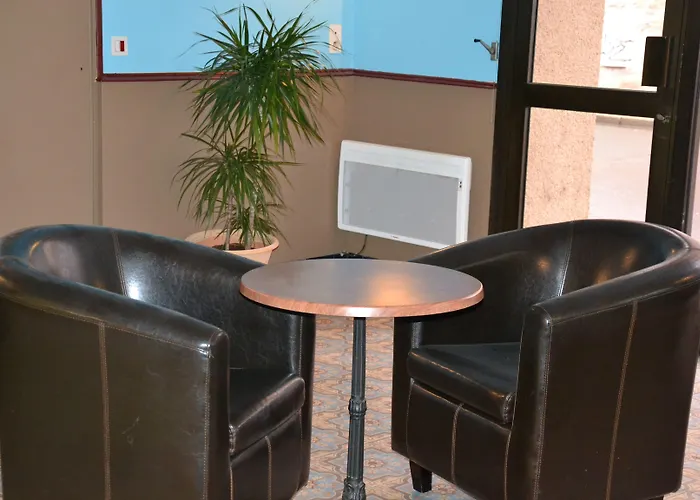 The Originals Access, Szálloda 2*