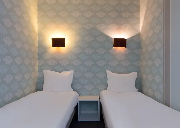 The Originals Access, Szálloda