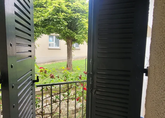 The Originals Access, Szálloda