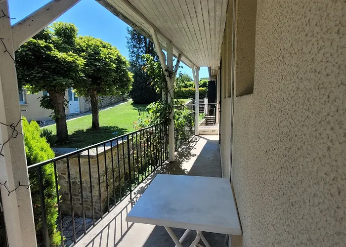 The Originals Access, Szálloda