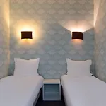 The Originals Access, Hotel