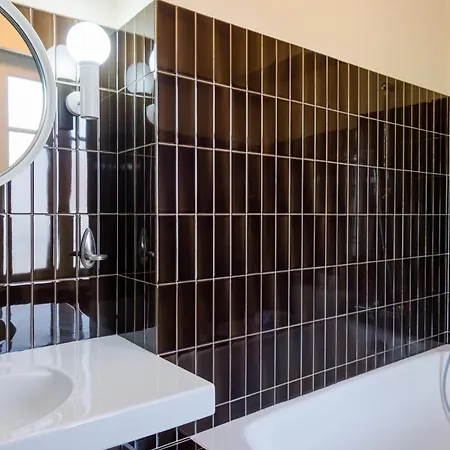 酒店 The Originals Access, 菲雅克