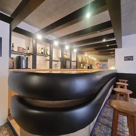 酒店 The Originals Access, 菲雅克